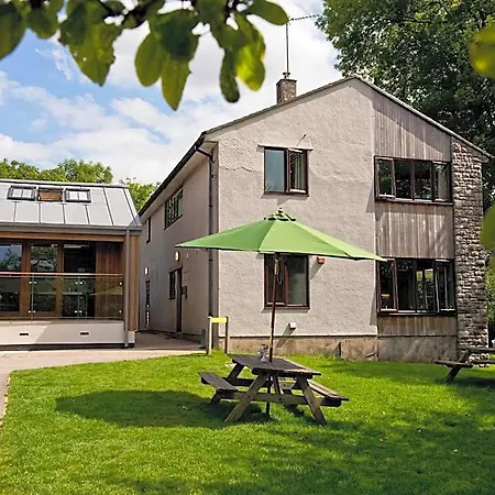 Hotel Yha Malham