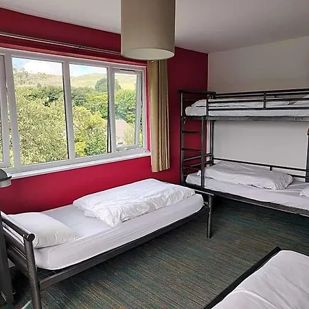 Hotel Yha Malham 4*